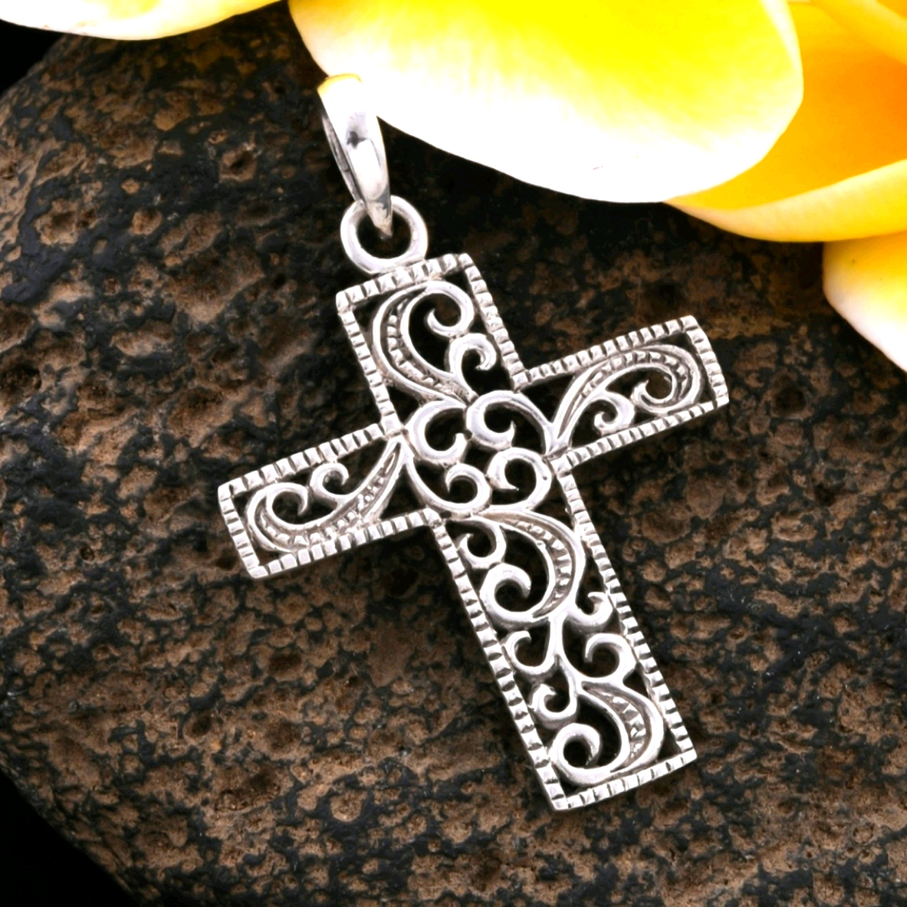 Sterling Silver Cross Pendant 4 Gram Weight